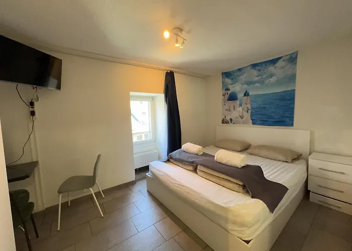 Center Close To Hb *