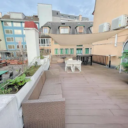 Apartment Center Close To Hb *