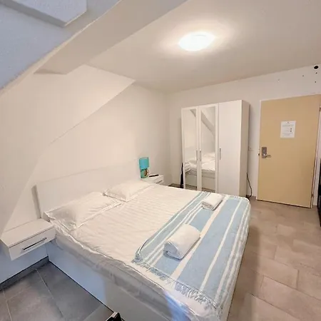 Center En-suite Budget Self Check In, Eth Hb Appartement *