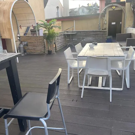 شقة Center