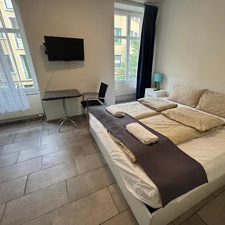 Center Close To Hb Apartment *