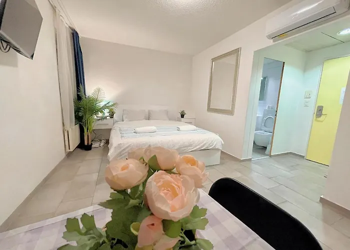 Center Close To Hb *