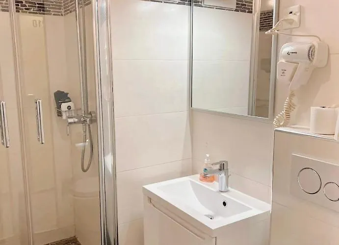 Apartment Center Close To Hb *