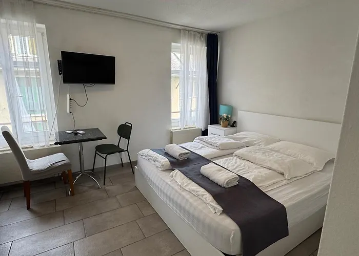 Apartment Center Close To Hb