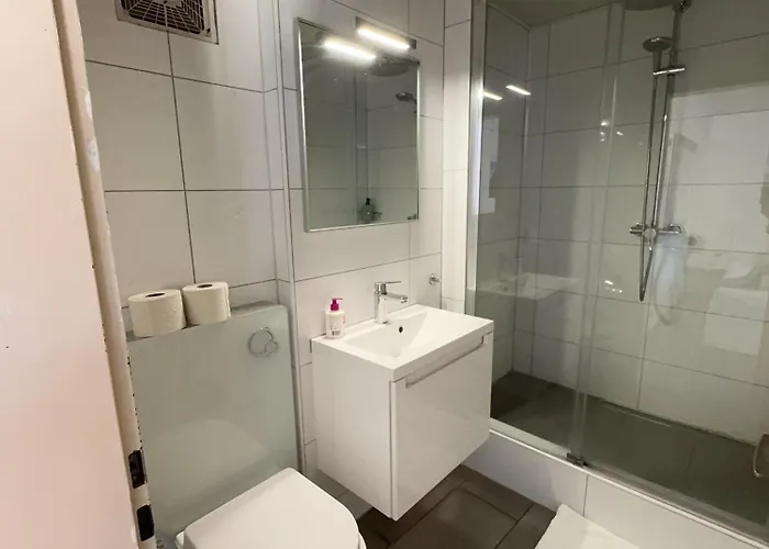 Center Close To Hb * زيورخ