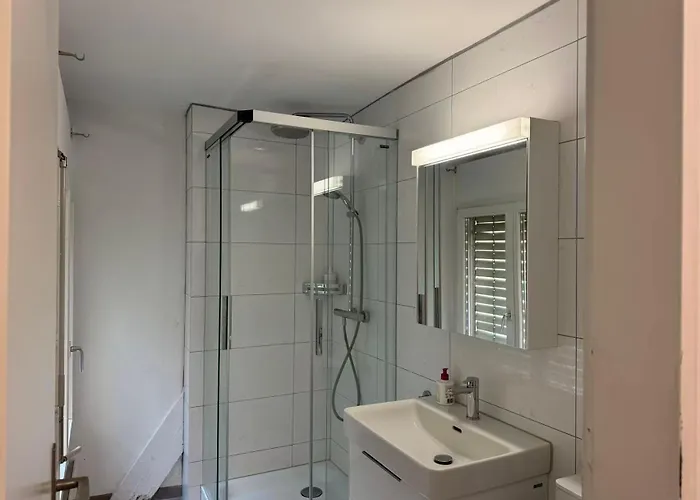 Center Close To Hb Apartment *