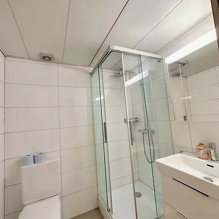 Appartement Budget En-suite Center Self Check In, Next To Hb Pocketwifi