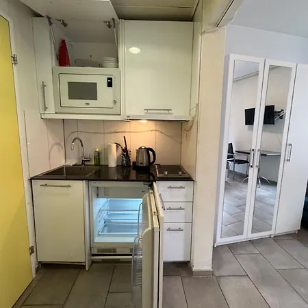 Appartement Budget En-suite Center Self Check In, Next To Hb Pocketwifi *