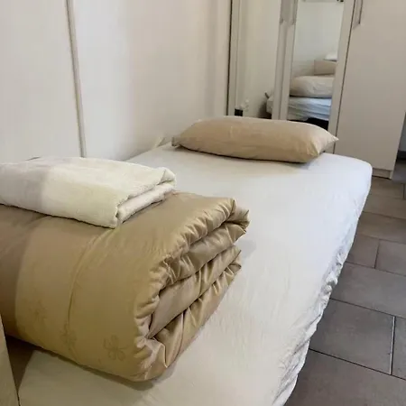 Center En-suite Budget Self Check In, Eth Hb