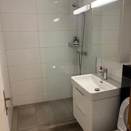 Διαμέρισμα Center En-suite Budget Self Check In, Eth Hb